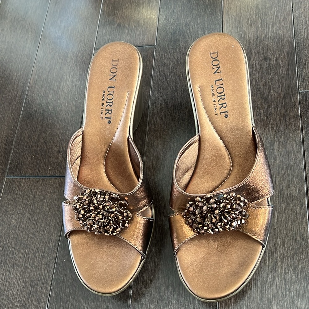 Beautiful sandals - Picture 4 of 4